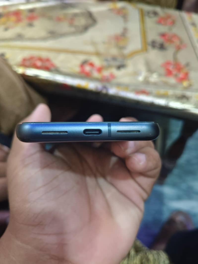 Google Pixel 8 5