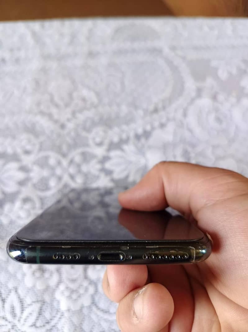 Apple iPhone 11 Pro Max 0