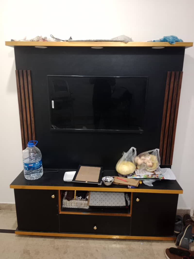 TV Console 0