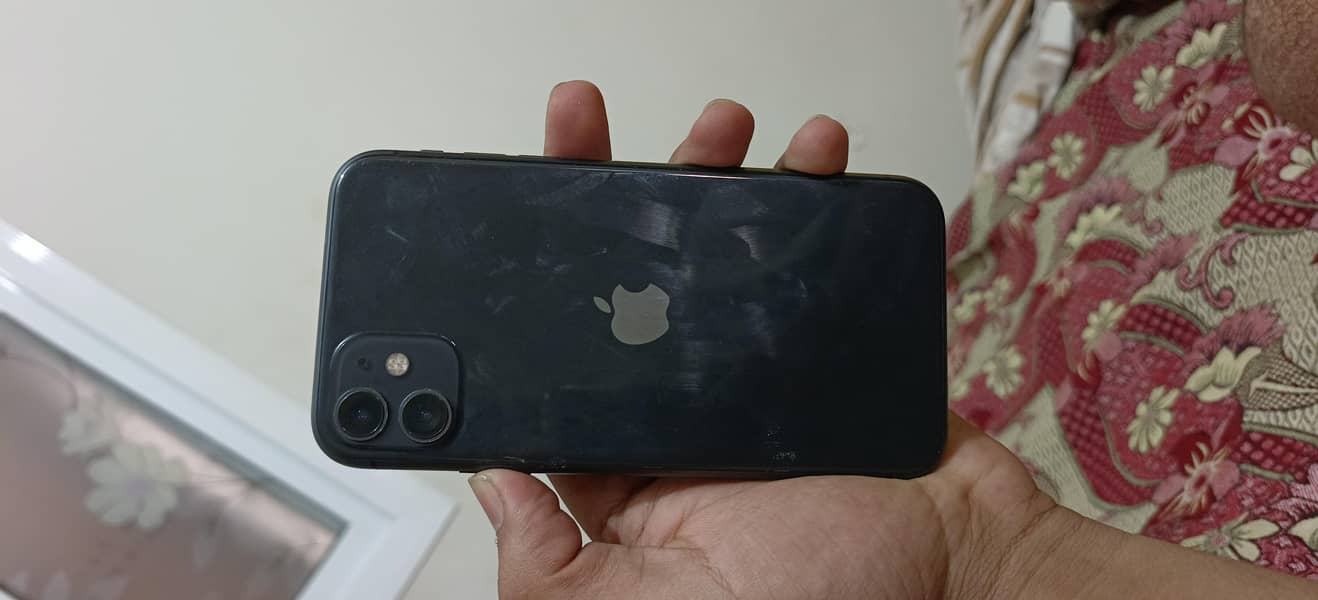 Apple iPhone 11 0
