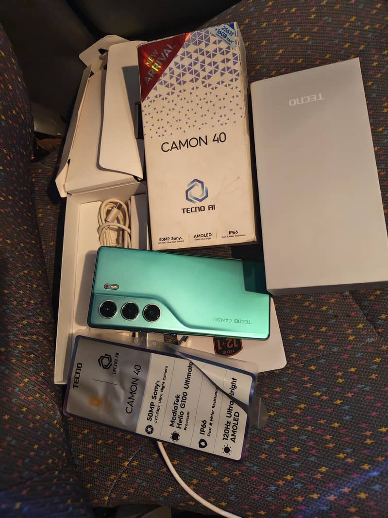 Tecno CAMON 40 0
