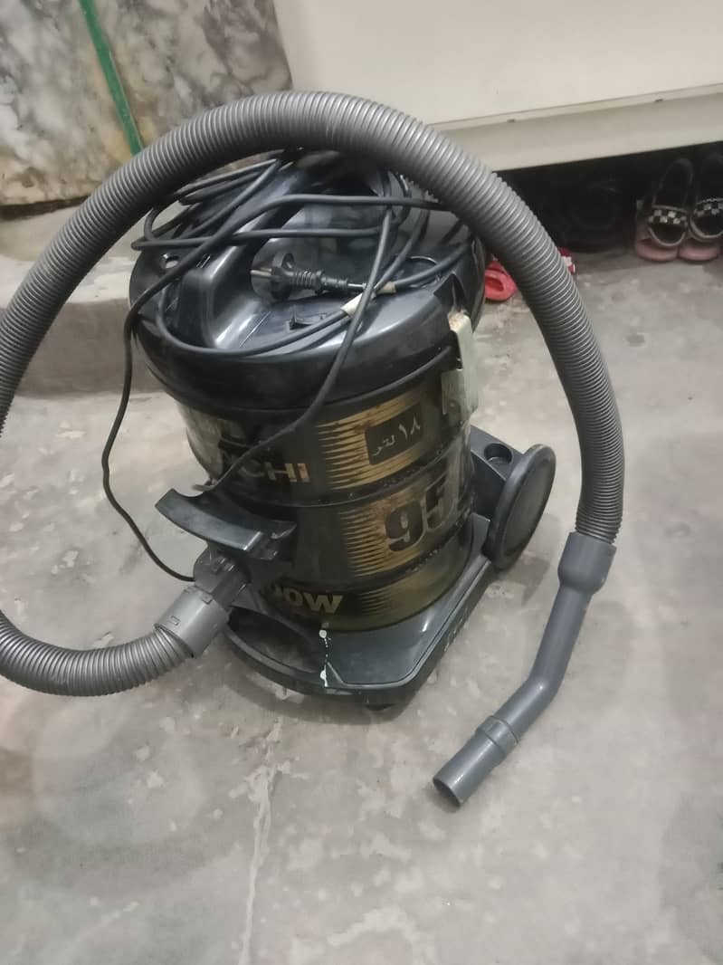 Hitachi vacuum 1