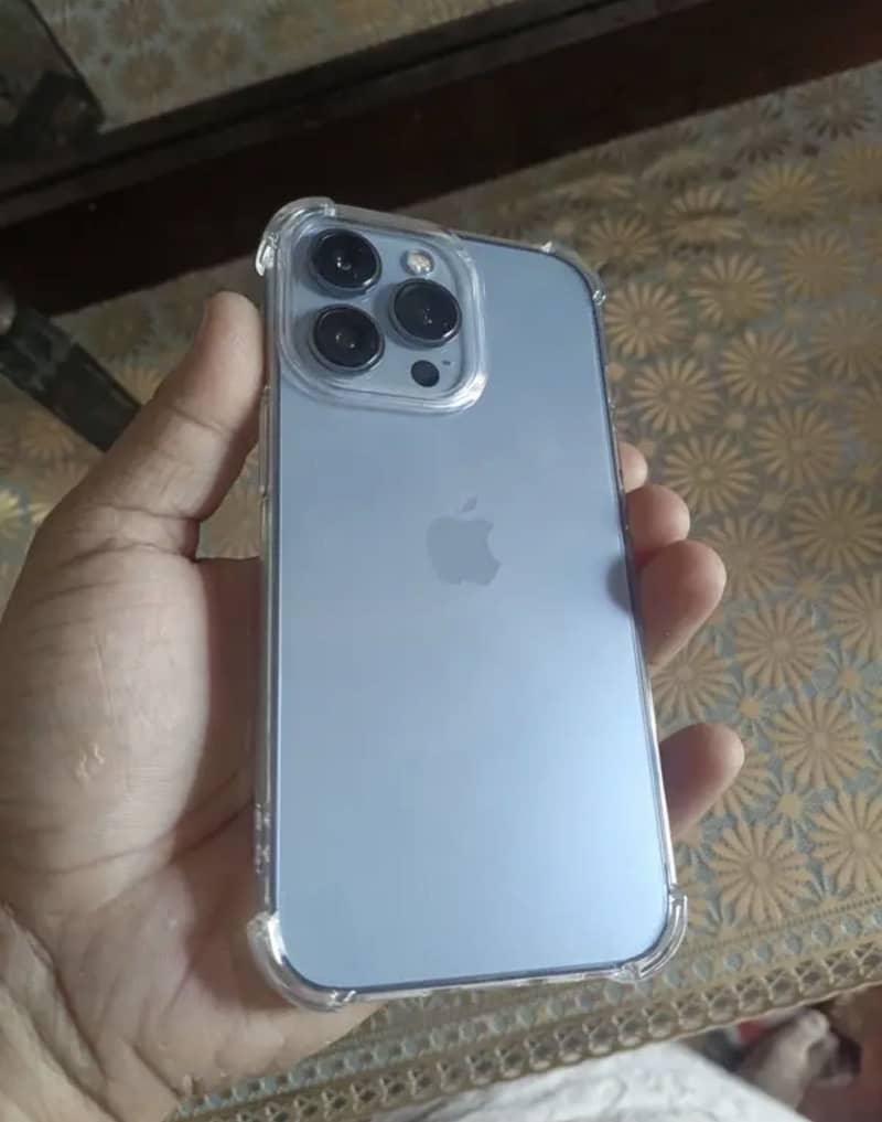 Apple iPhone 13 Pro 3