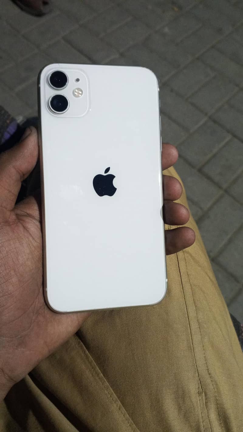 Apple iPhone 11 0