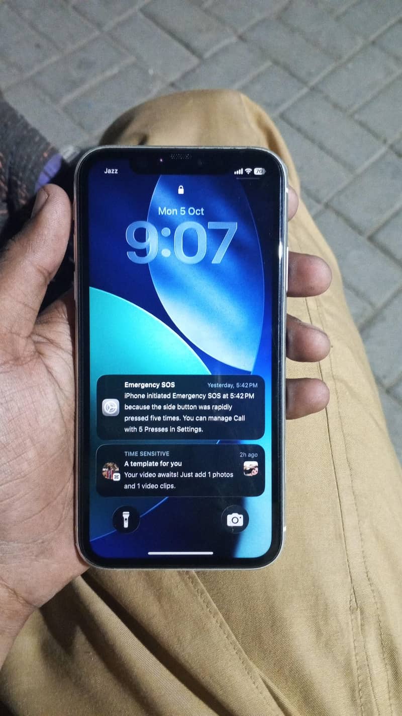 Apple iPhone 11 3