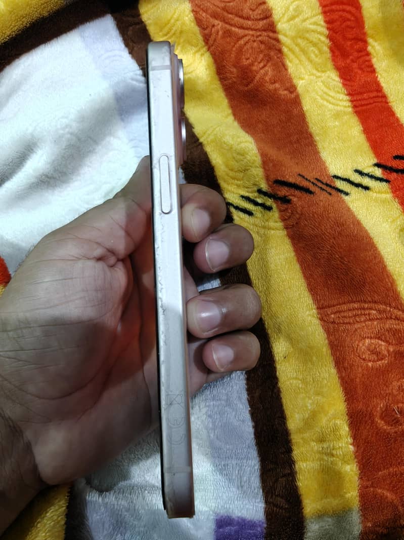 Apple iPhone 15 2
