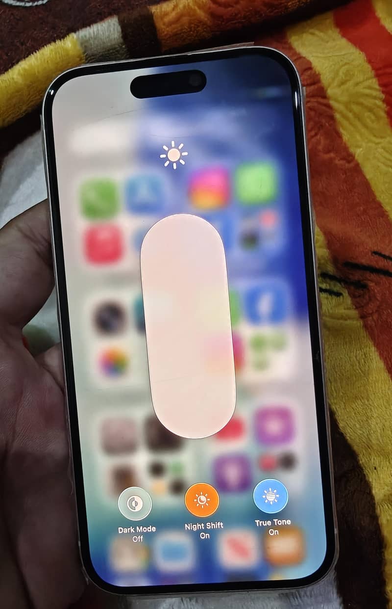 Apple iPhone 15 8