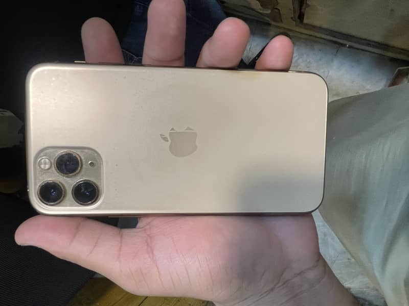 Apple iPhone 11 Pro 3