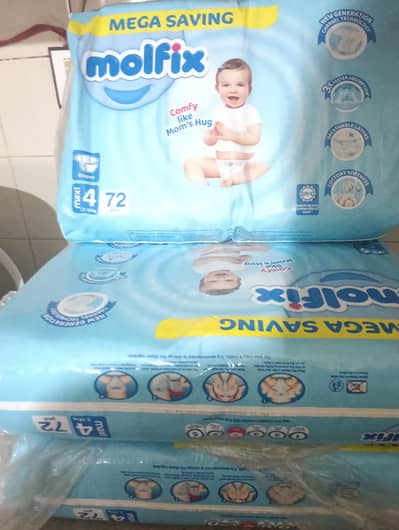 Molfix size 4 diapers sealed pack