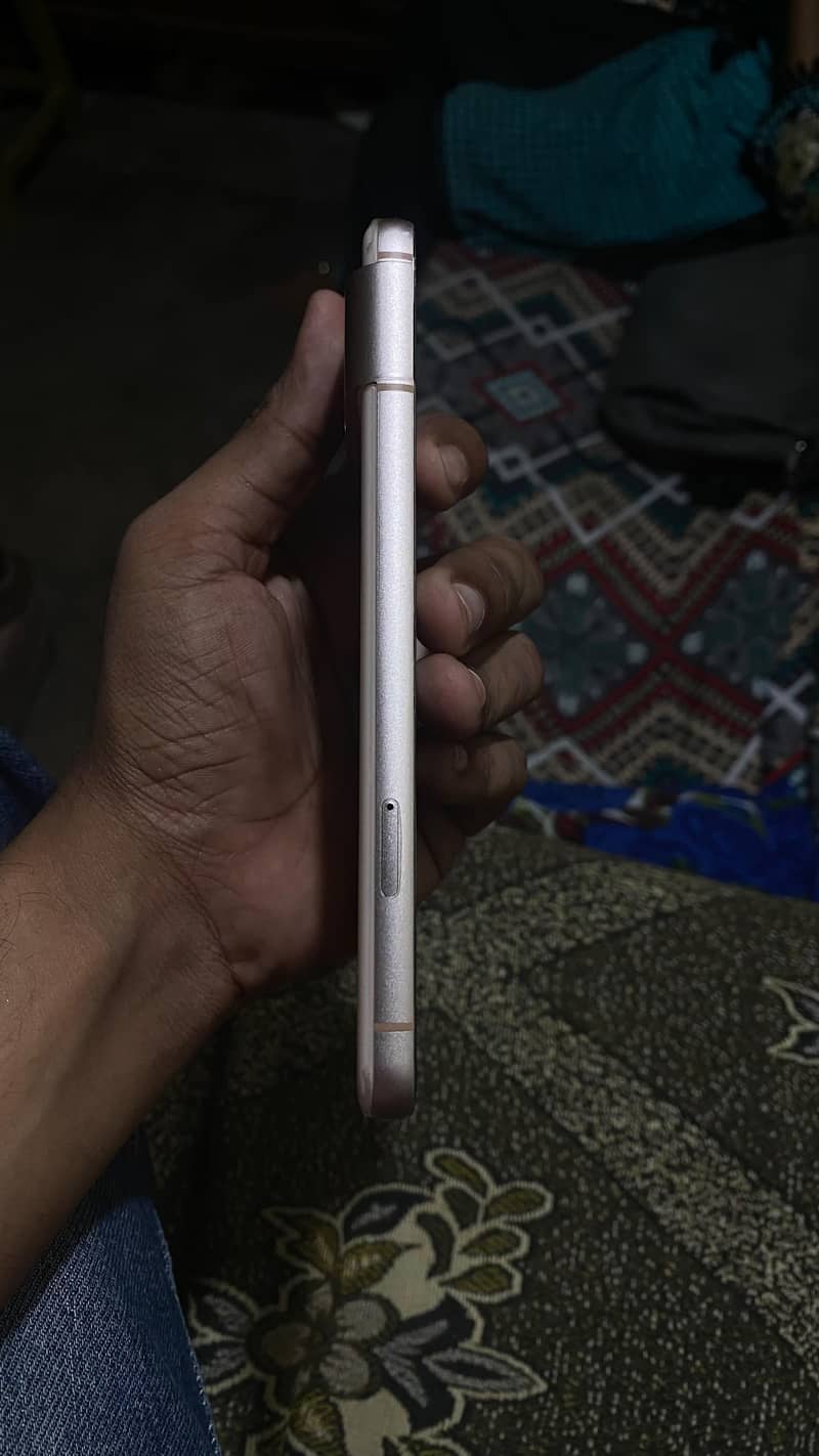Google Pixel 8 3