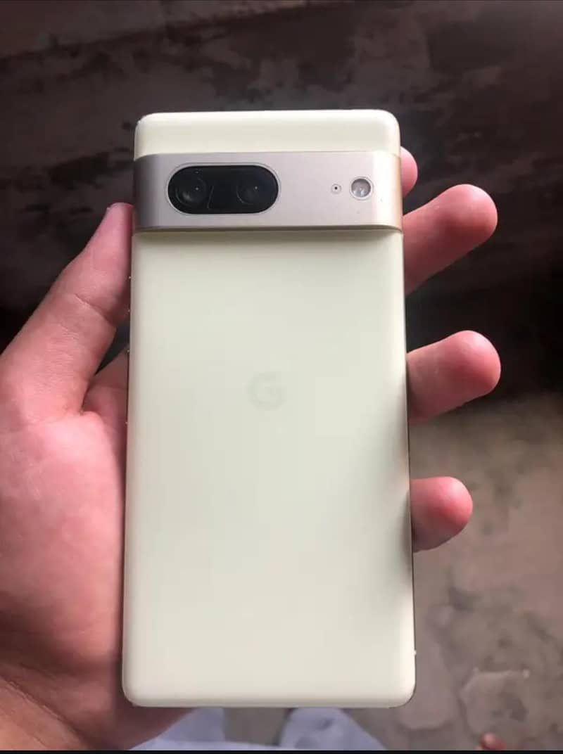 Google Pixel 7 4