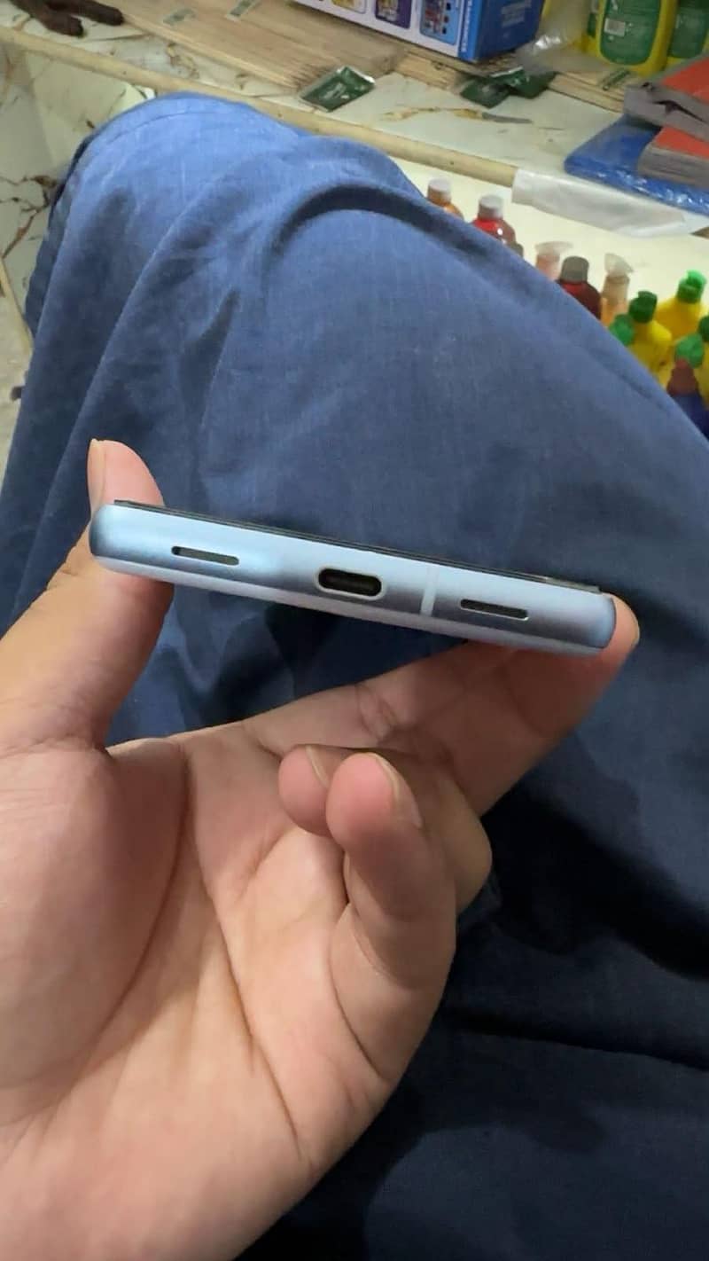 Google Pixel 7a 5