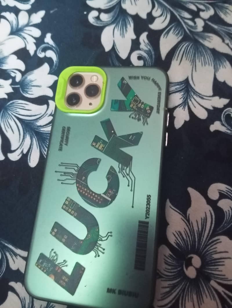 Apple iPhone 11 Pro Max 8