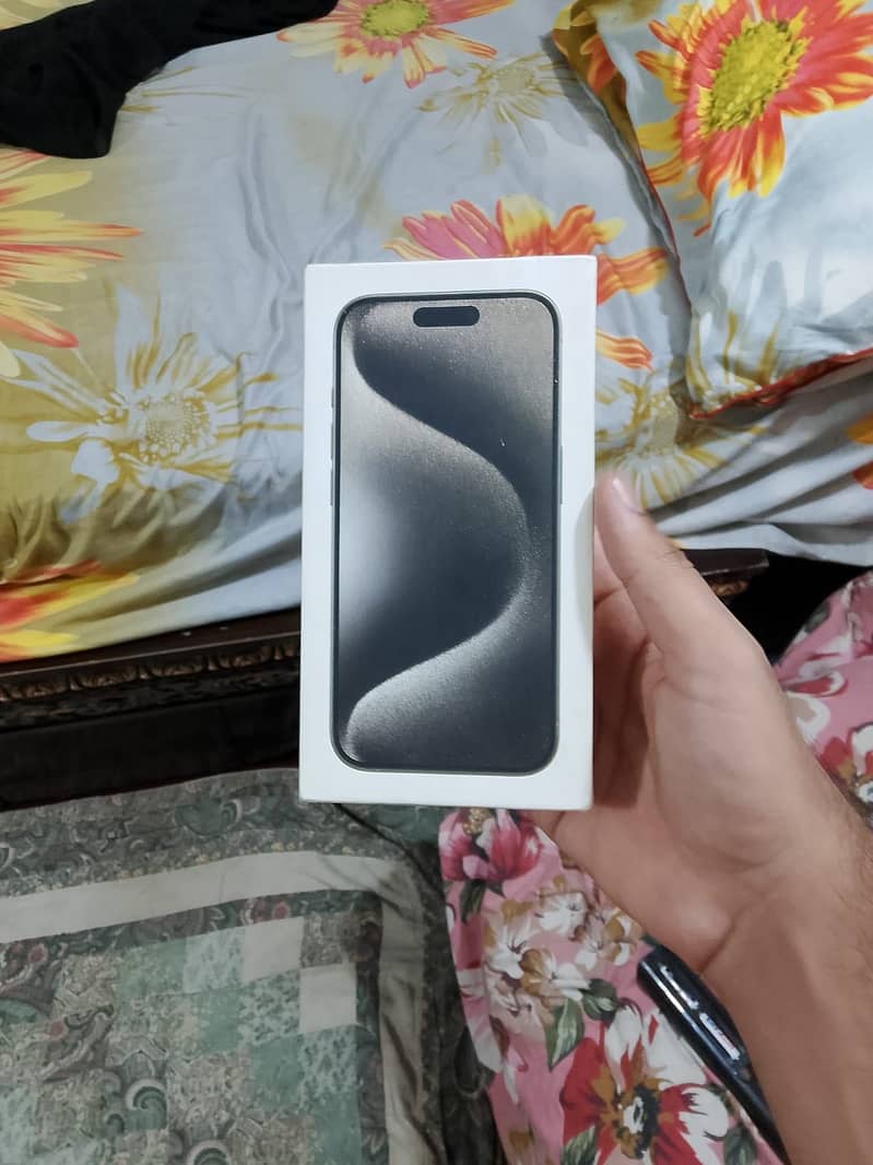 Apple iPhone 15 Pro 3