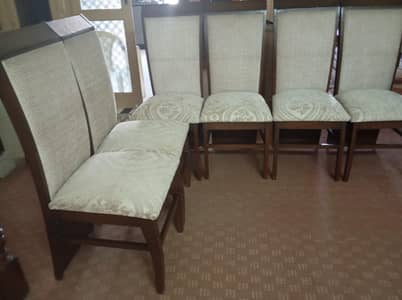 6 wooden chairs in velvet fabric