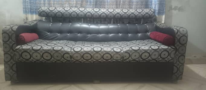 5 seater sofa set with glass table
