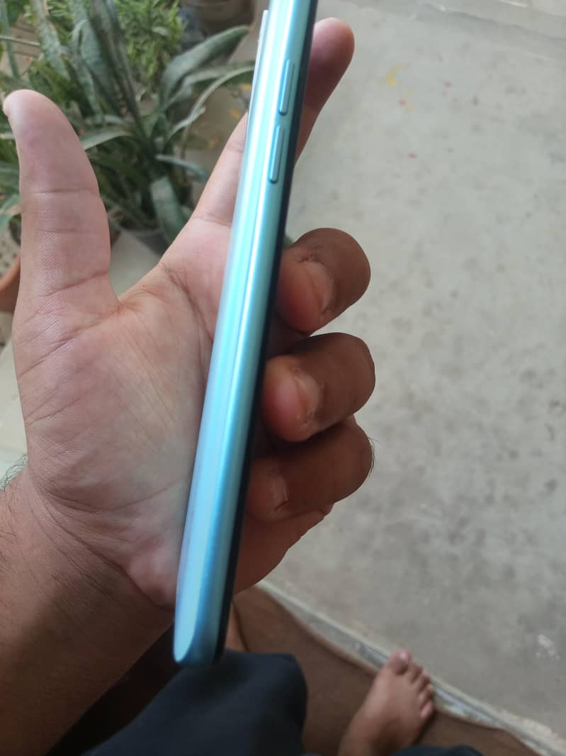 OPPO A76 1