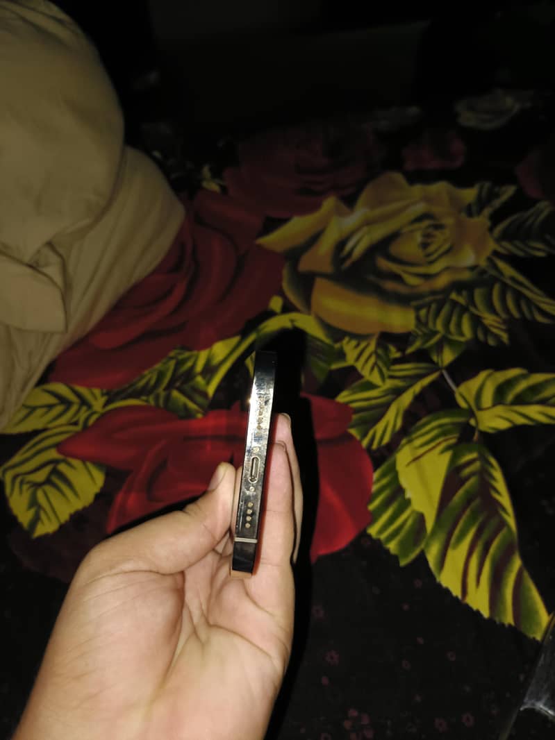 Apple iPhone 13 Pro Max 2