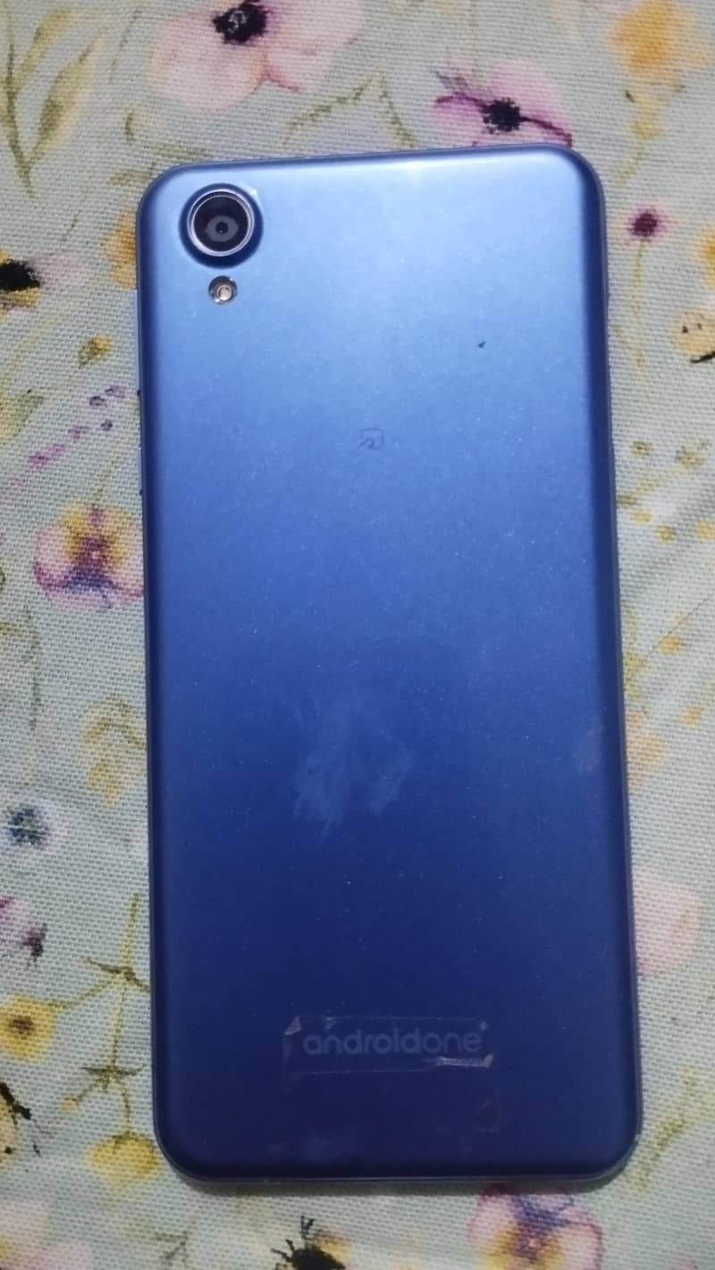 Sharp Android One 3 GB 32 GB 1