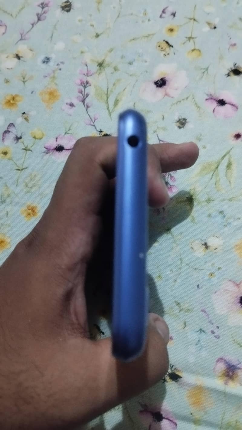Sharp Android One 3 GB 32 GB 4