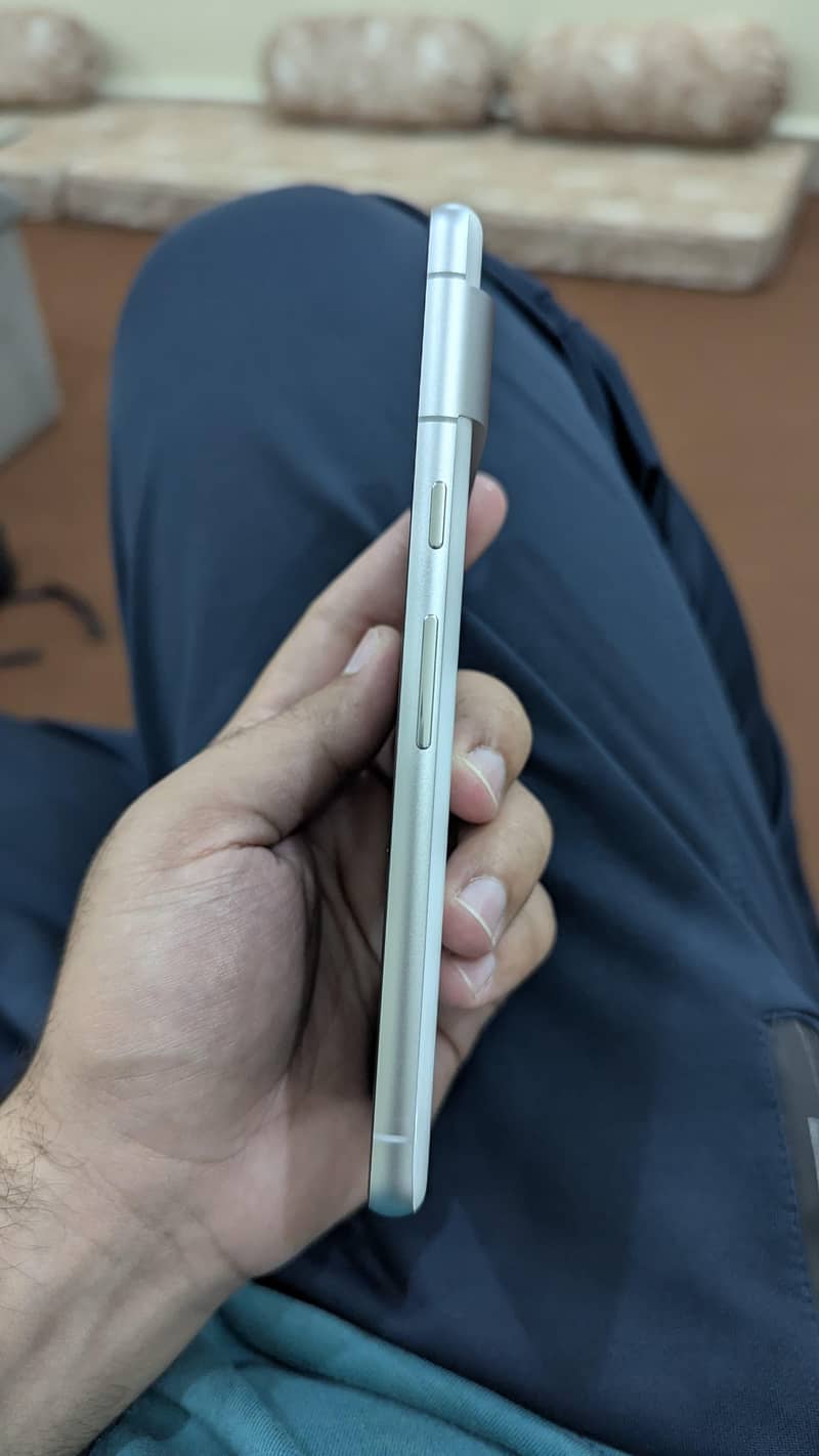 Google Pixel 7 5