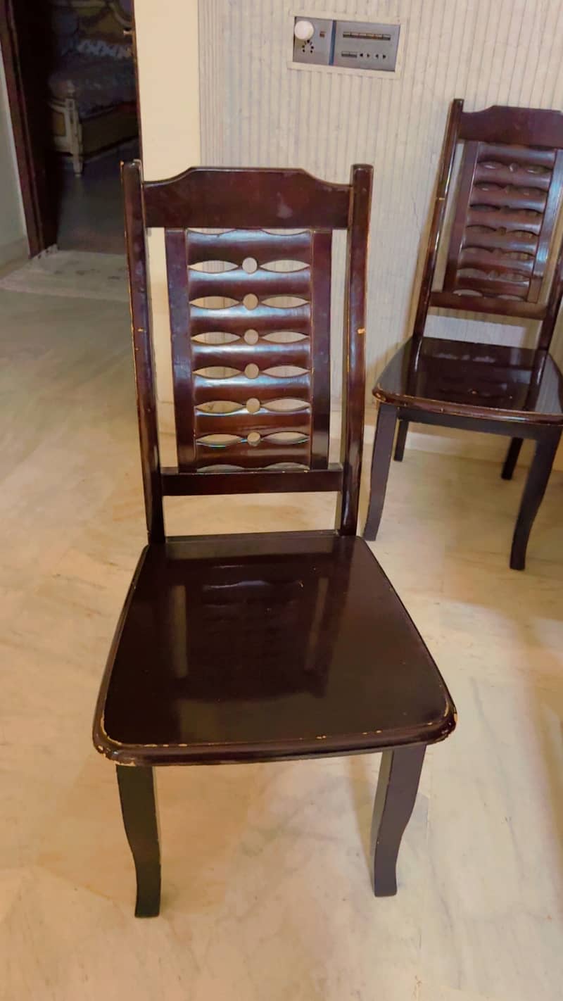 Dining table and chair 0