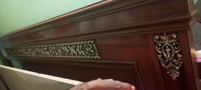 bed and dressing table