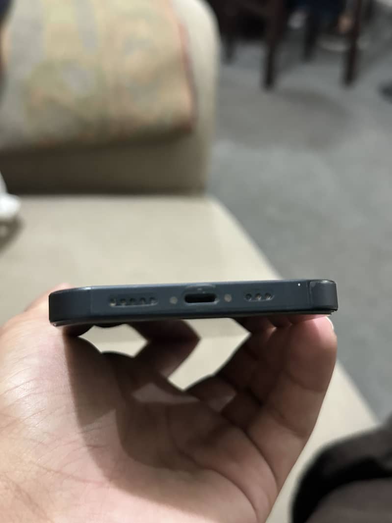 Apple iPhone 13 3