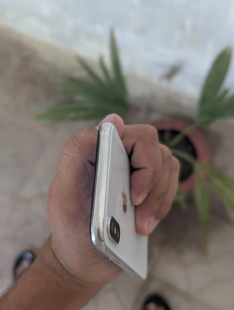 iPhone X 3