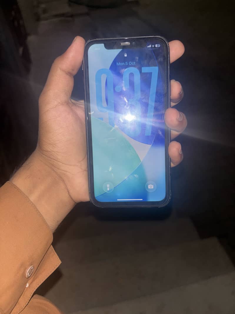 Apple iPhone 11 3