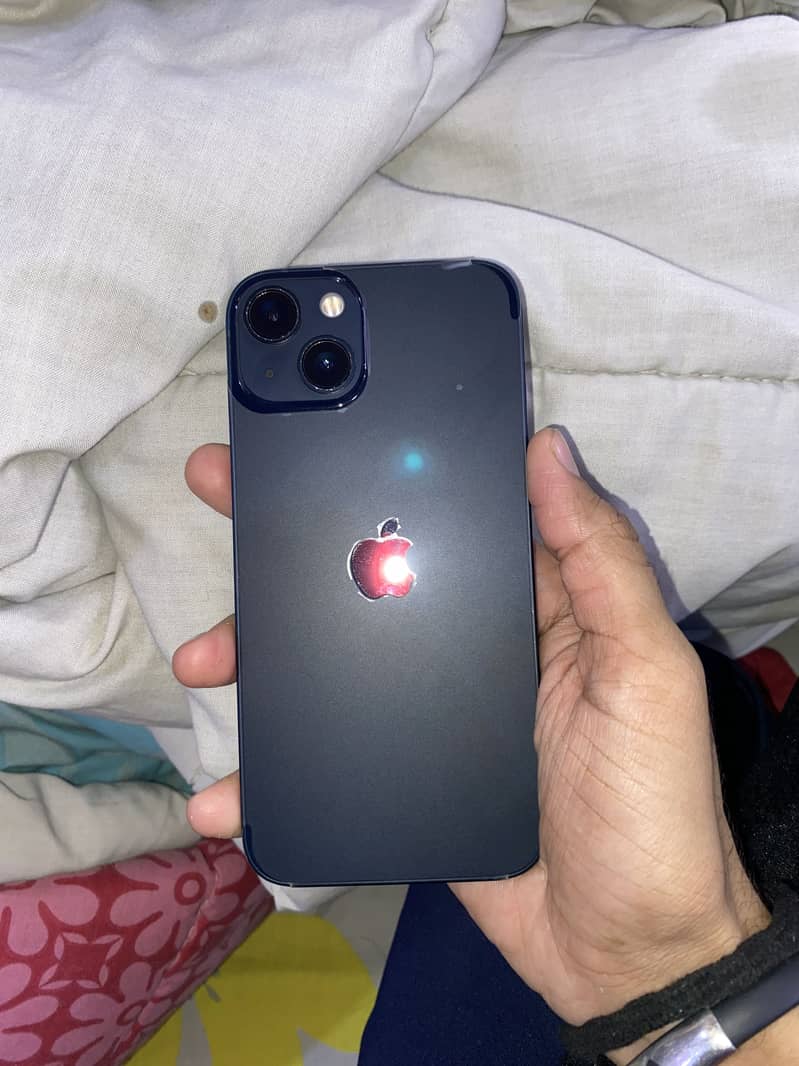 Apple iPhone 13 6