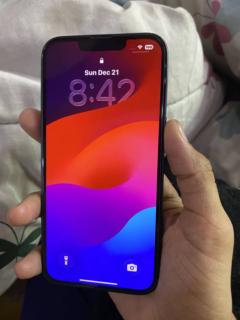 Apple iPhone 13 7