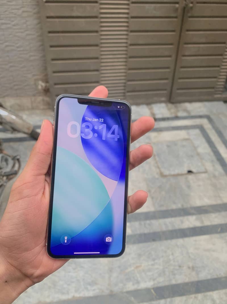 Apple iPhone 11 Pro Max 3
