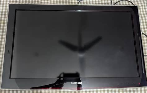 32 Inch LCD TV - Good Condition