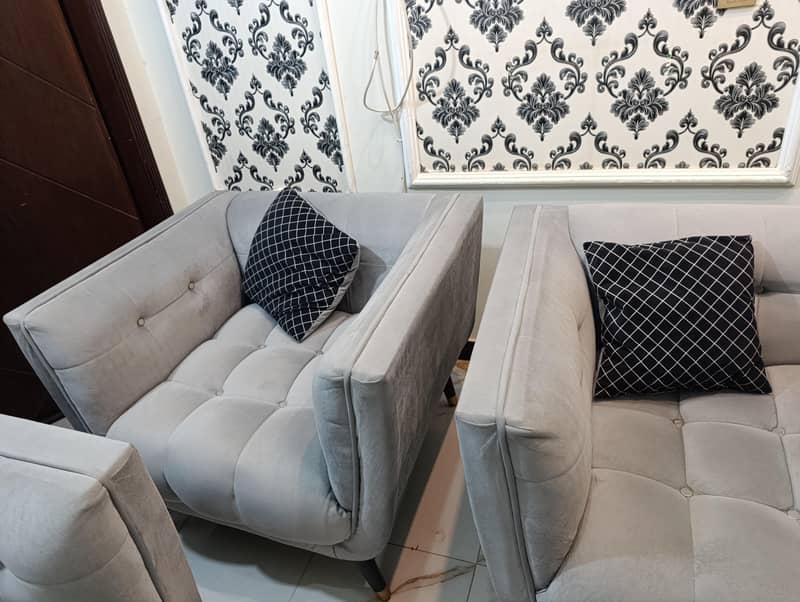 321 seater sofa set with table 5
