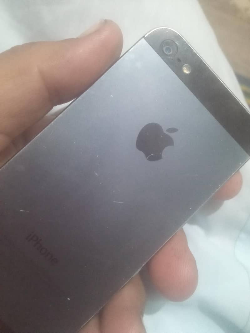 Apple iPhone 5 3