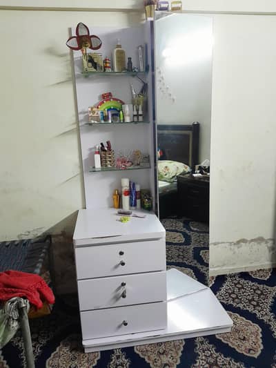 dressing table/ vanity table