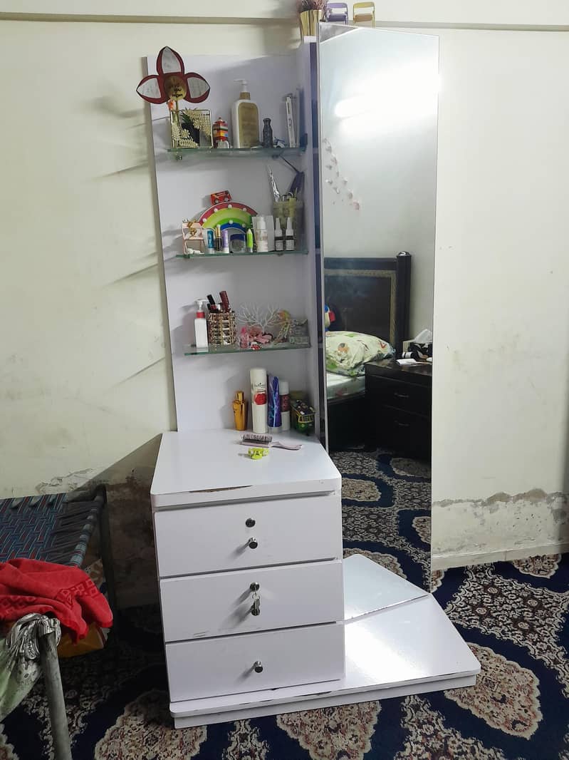 dressing table/ vanity table 0