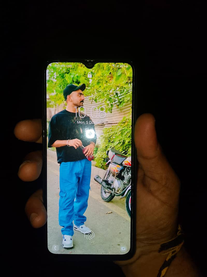 Samsung Mobile A70 0
