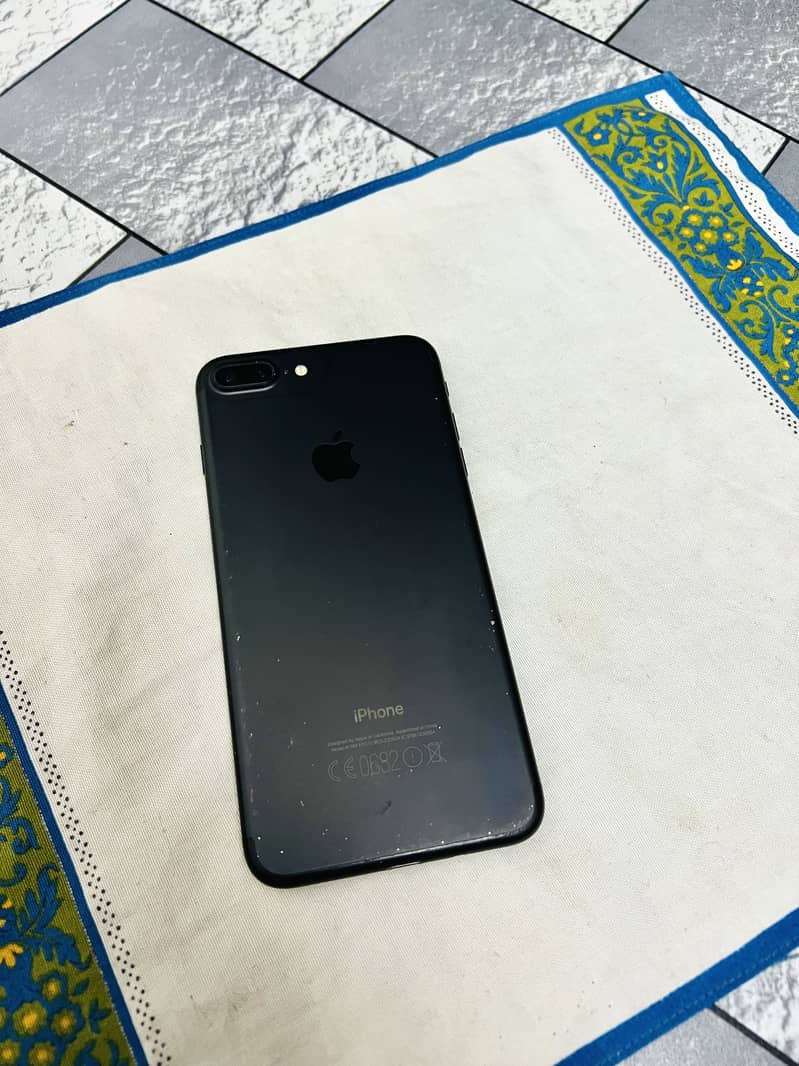 Apple iPhone 7 Plus 5