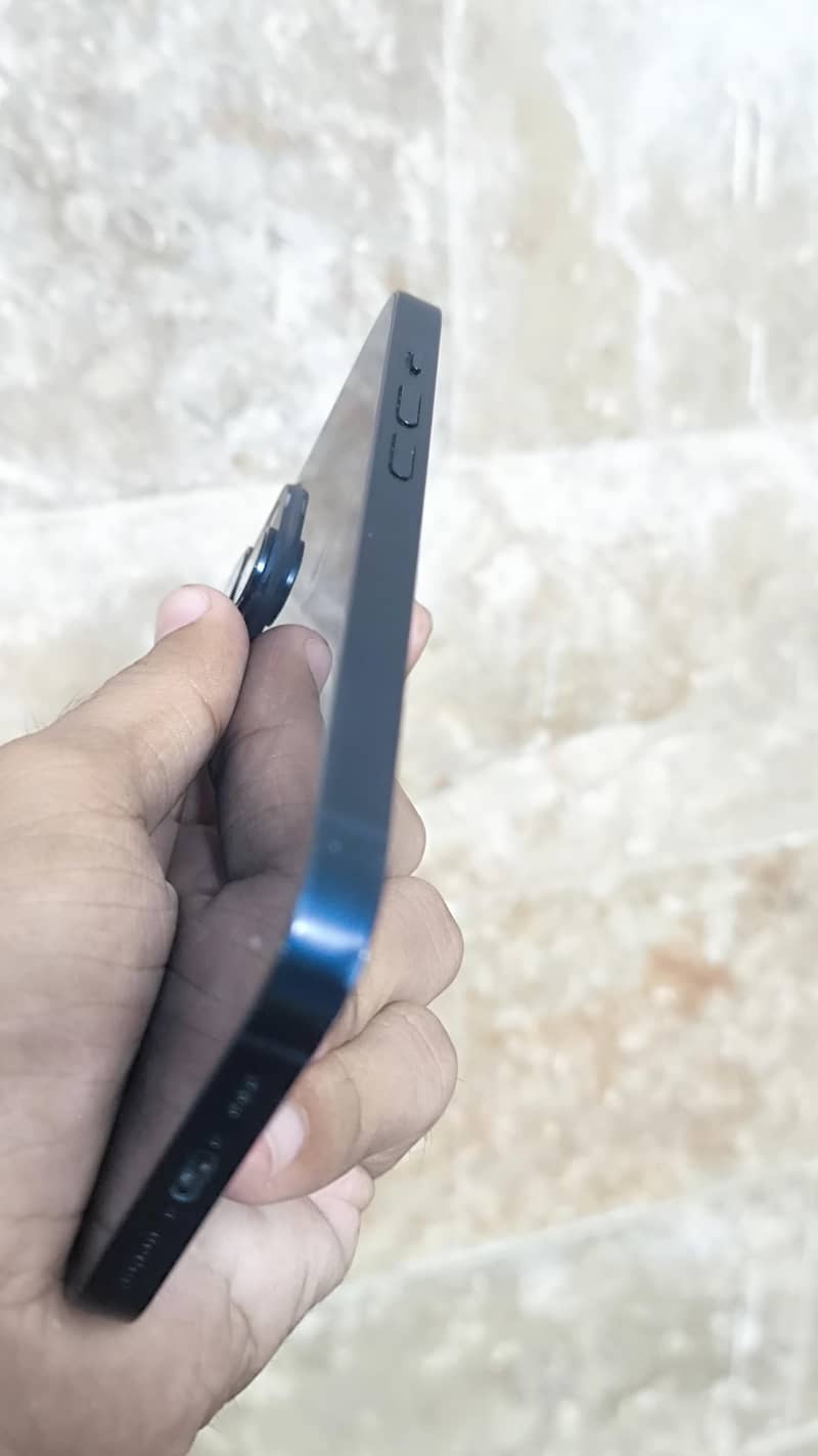 Apple iPhone 14 2