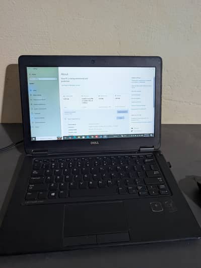 Dell Latitude E7250 i5 5th Gen, 8GB Ram 256GB SSD.