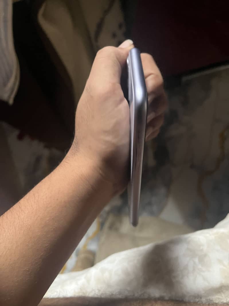 Apple iPhone 11 5