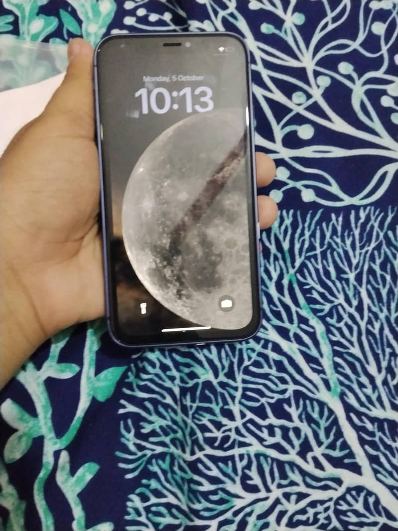 Apple iPhone XR 0