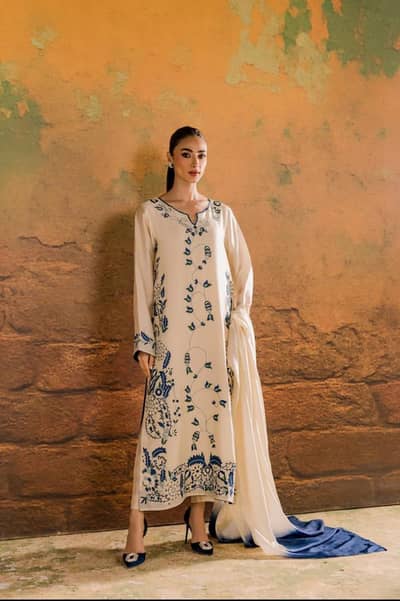 EMBROIDERED 3-PIECE SET