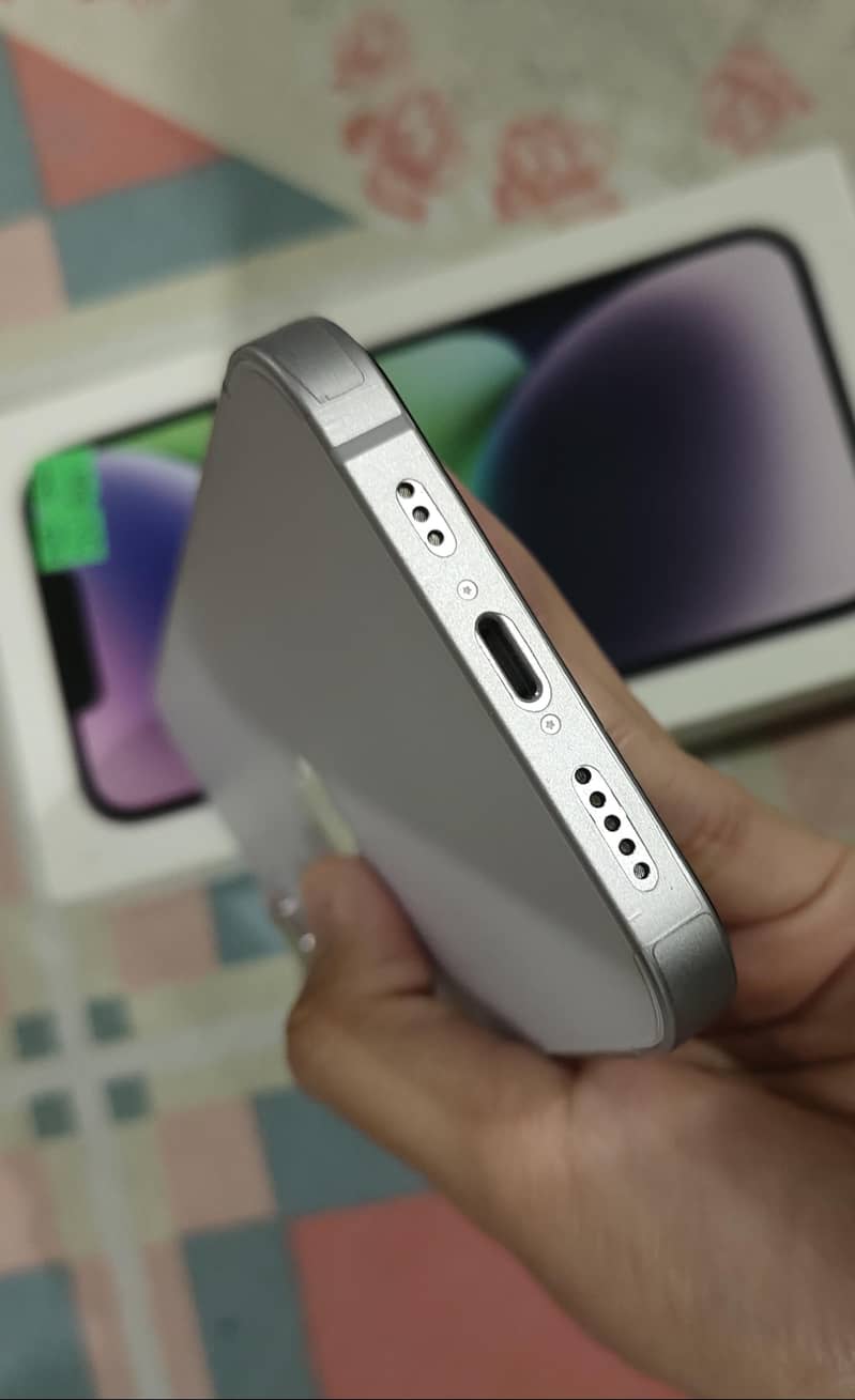 Apple iPhone 14 2
