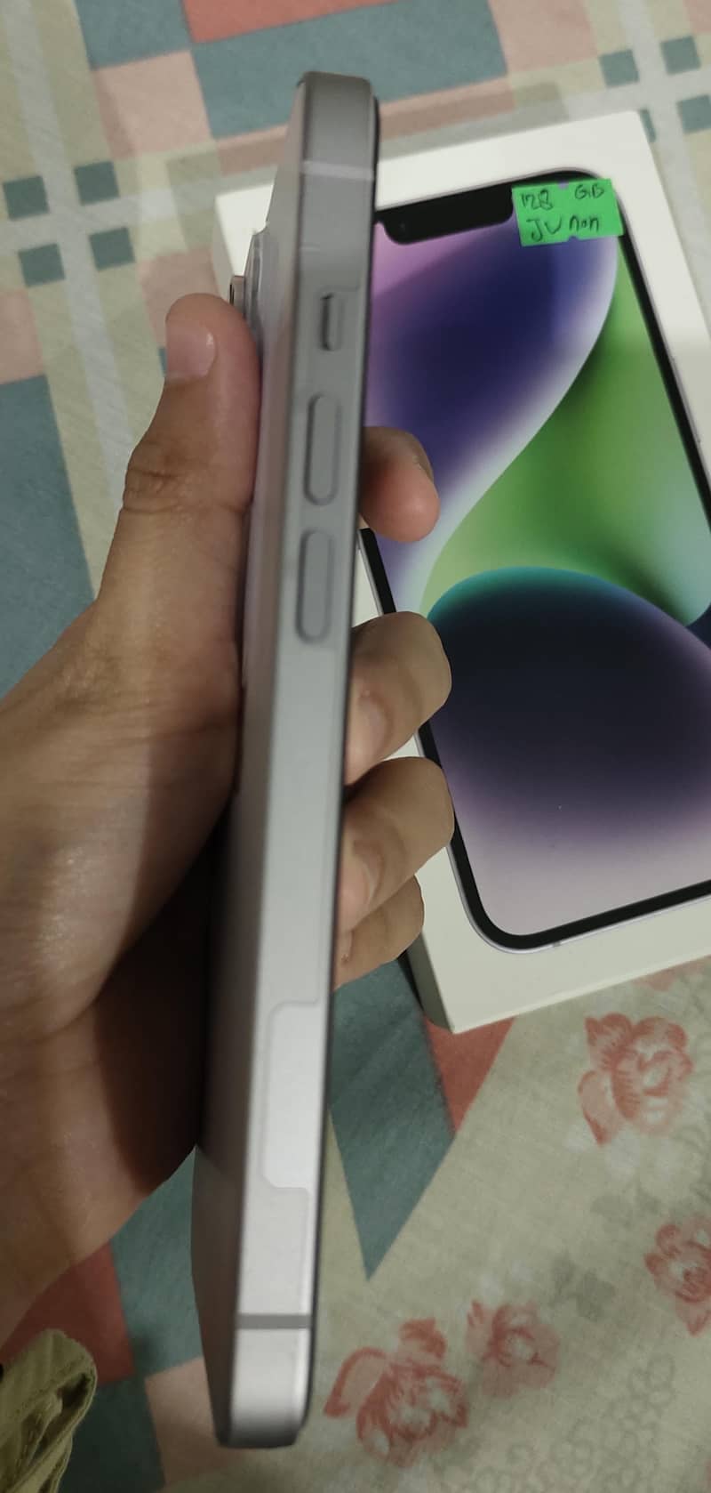 Apple iPhone 14 3