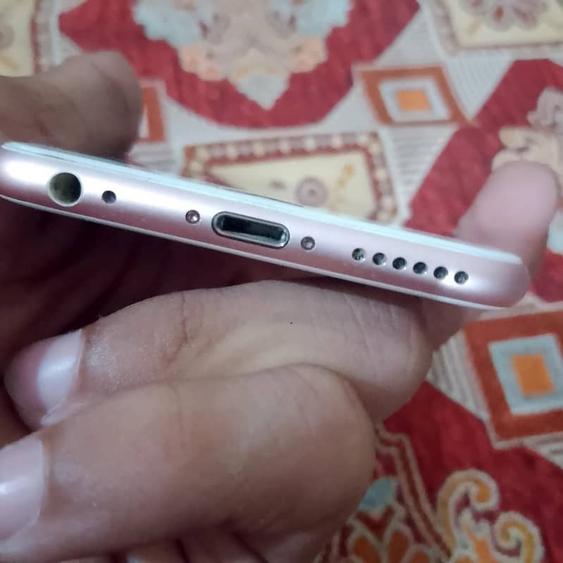 iPhone 6s (New Condition) 2