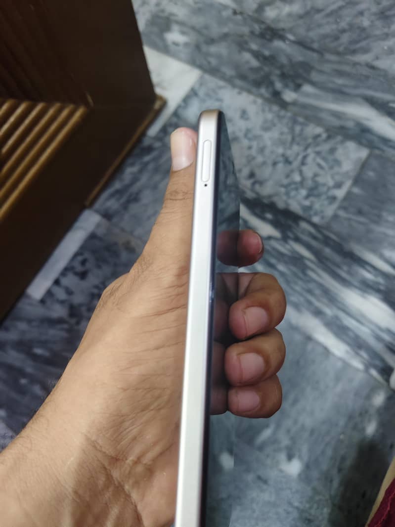 OPPO A6 2