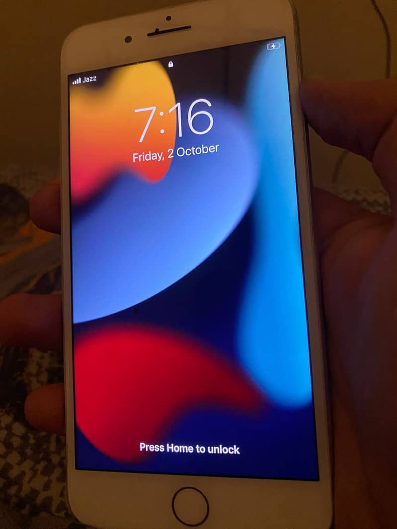 Apple iPhone 7 Plus 0